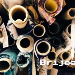 大量のストック  オーダーメイドサロンの倉庫の中身