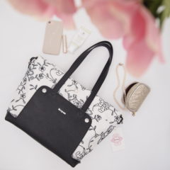 トートバッグ きれいめ アラフォー女性にオススメ  ホワイトシルク刺繍 編