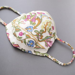 シルク100% なめらかマスク べージュフラワープリント